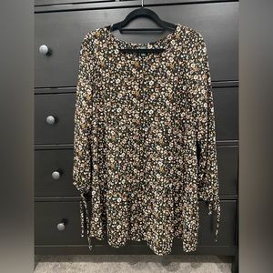 Floral dress. Wild fable brand. Size small. Worn once.